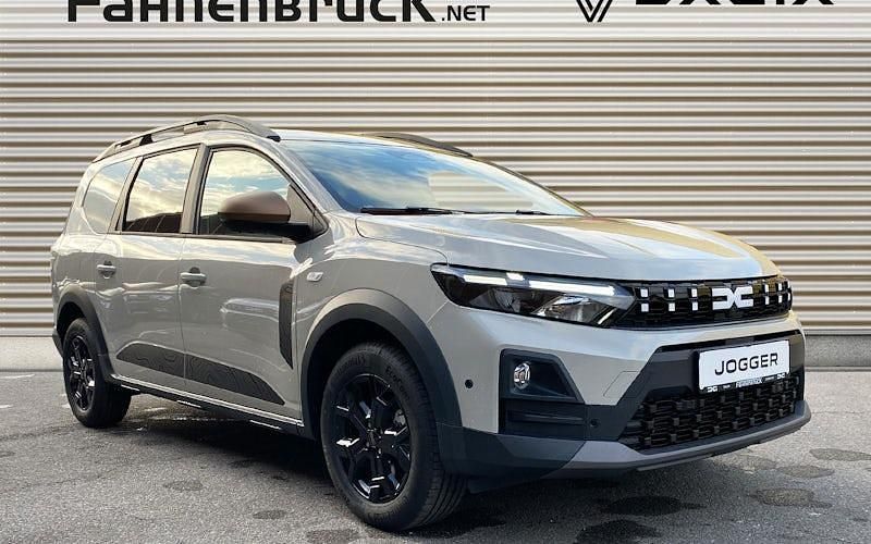 Neu Dacia Jogger Extreme 122 PS (89 kW) 2026 Beige Van / Kleinbus
