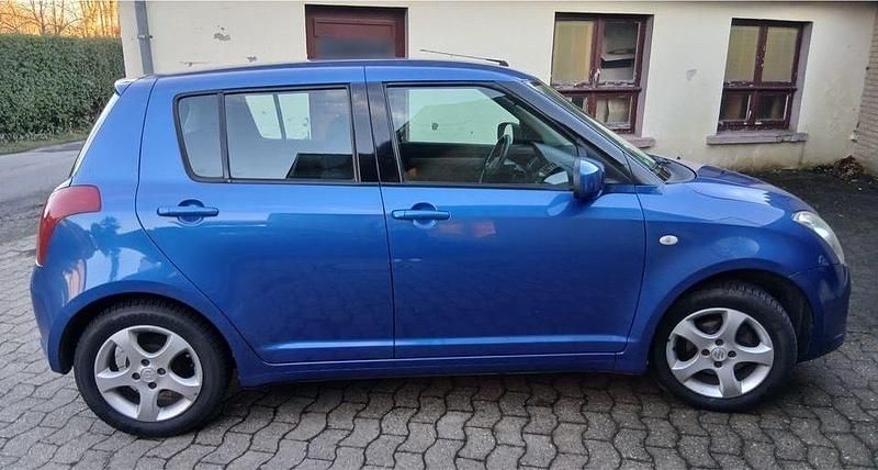 Gebraucht Suzuki Swift 92 PS (67 kW) 2005 Blau Kleinwagen
