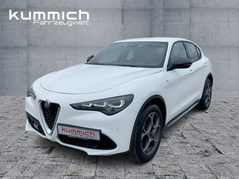 Bianco alfa, uni (weiß) Gebraucht 2023 Alfa Romeo Stelvio Ti SUV | 51.400 € - Bild 1/4