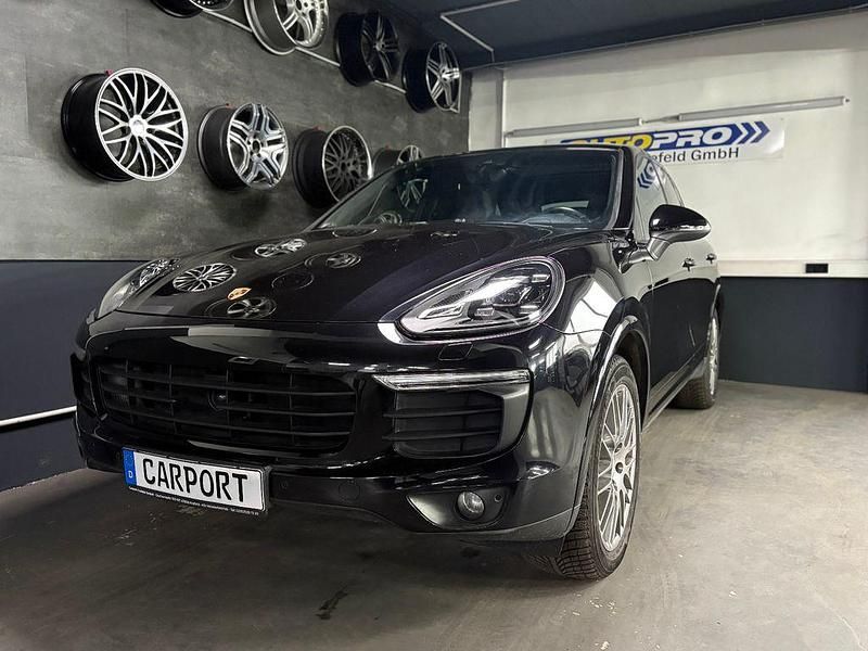 Schwarz Gebraucht 2016 Porsche Cayenne S Platinum Edition SUV | 35.990 € - Bild 1/4