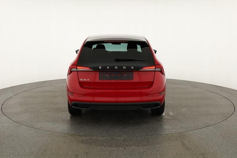 Velvet rot metallic Gebraucht 2023 Skoda Scala Style Kleinwagen | 23.495 € (Guter Preis) - Bild 1/4