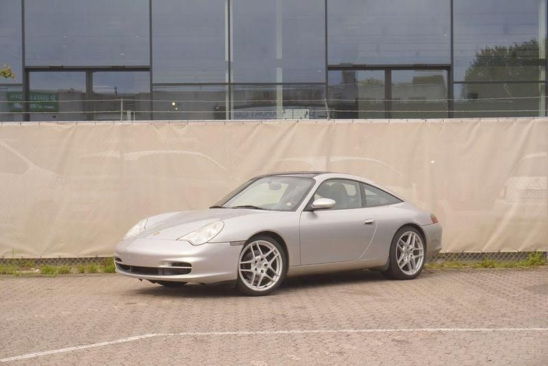 Grau Gebraucht 2004 Porsche 911 | 38.100 € (Fairer Preis) - Bild 1/4