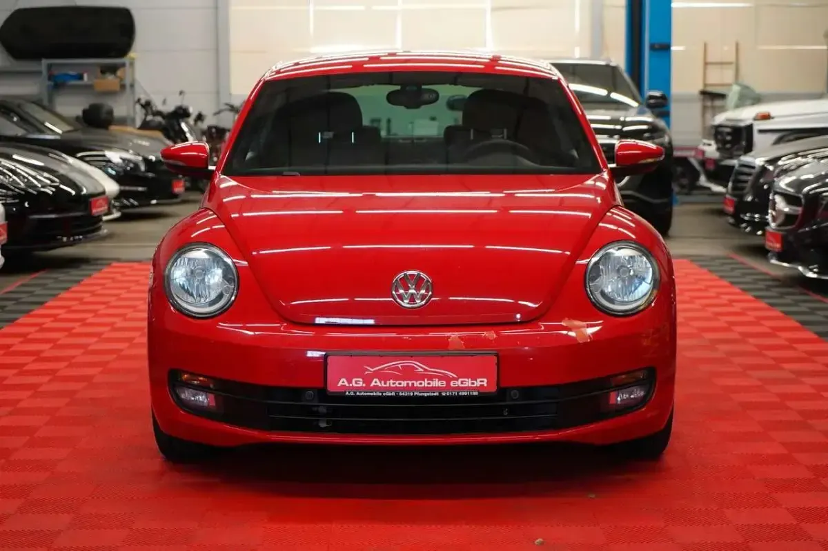Gebraucht VW Beetle 105 PS (77 kW) 2014 Rot Kleinwagen