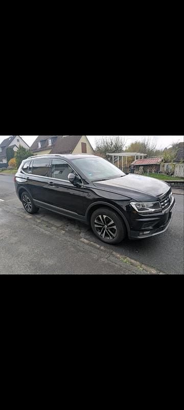 Schwarz Gebraucht 2020 VW Tiguan Allspace SUV | 23.150 € (Superpreis) - Bild 1/4
