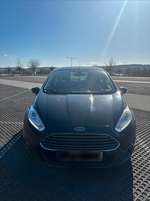 Gebraucht Ford Fiesta Titanium 80 PS (58 kW) 2013 Schwarz Kleinwagen