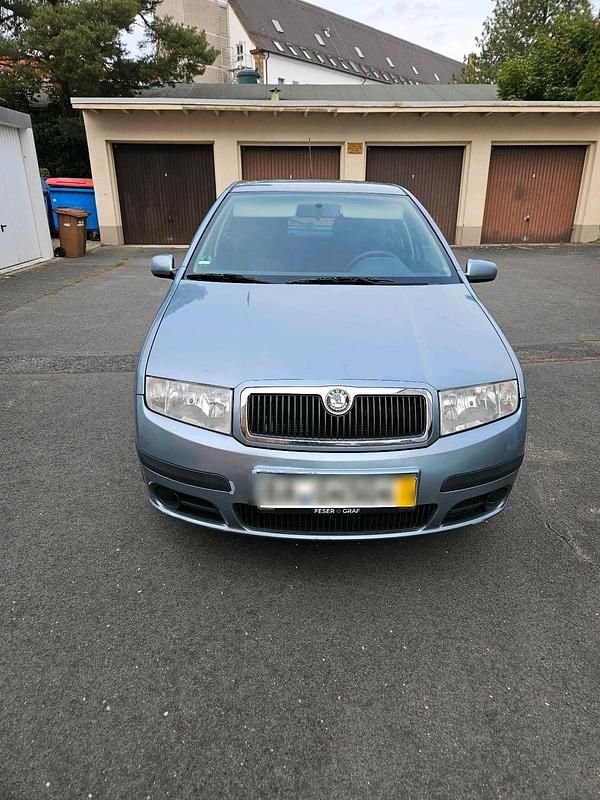 Blau Gebraucht 2006 Skoda Fabia Kleinwagen | 550 € (Superpreis) - Bild 1/4
