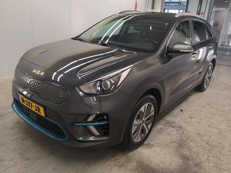 Grau Gebraucht 2021 Kia e-Niro SUV | 17.700 € (Guter Preis) - Bild 1/3