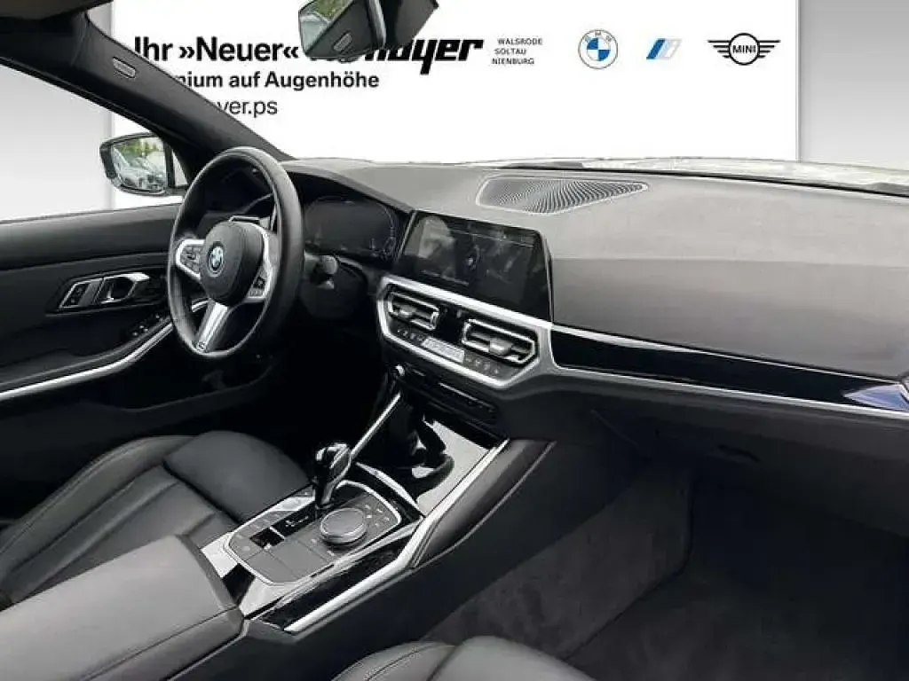 Gebraucht BMW 330 Efficient Dynamics 252 PS (185 kW) 2022 Mineralweiß (metallic) Limousine