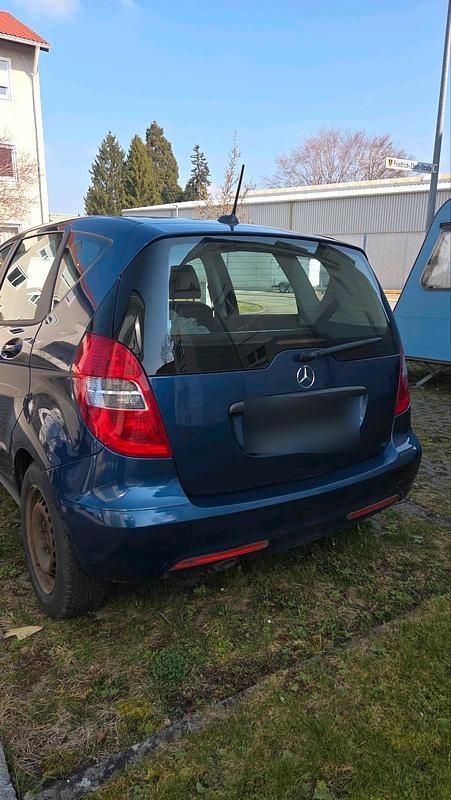 Gebraucht Mercedes A160 81 PS (59 kW) 2011 Blau Kleinwagen