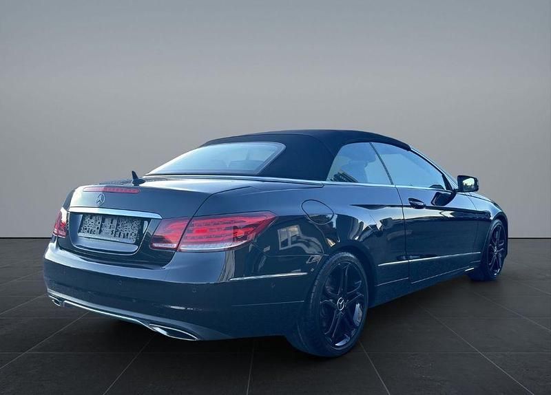 Gebraucht Mercedes E200 184 PS (135 kW) 2013 Schwarz Cabrio