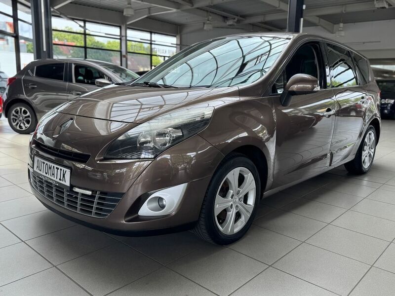 Grau Gebraucht 2011 Renault Scénic III Dynamique Van / Kleinbus | 7.890 € (Teuer) - Bild 1/4