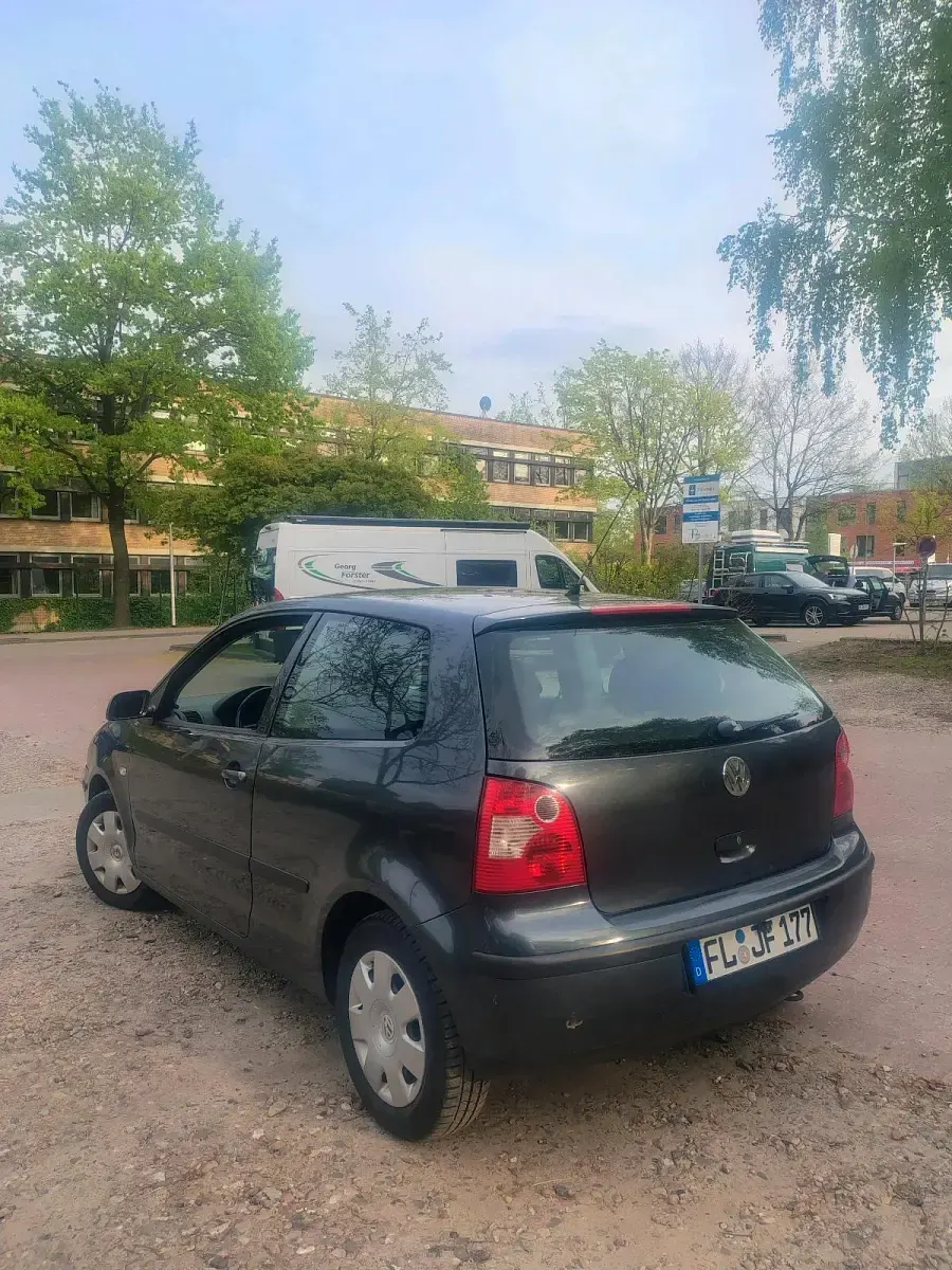 Gebraucht VW Polo 64 PS (47 kW) 2003 Schwarz Coupé