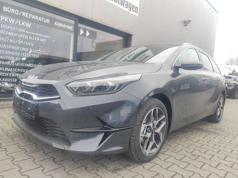 Penta grau Neu 2025 Kia Ceed Sportswagon Kombi | 28.200 € (Fairer Preis) - Bild 1/4