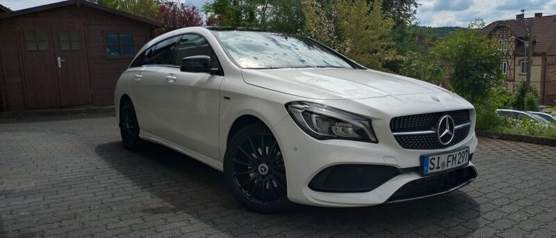 Weiß Gebraucht 2018 Mercedes CLA220 Shooting Brake Kombi | 25.500 € (Guter Preis) - Bild 1/4