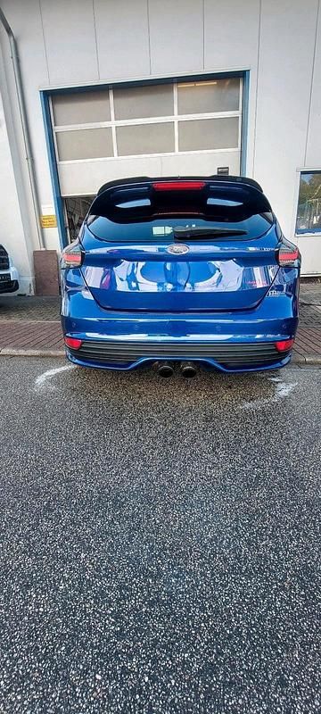 Gebraucht Ford Focus ST 250 PS (183 kW) 2016 Blau Kombi