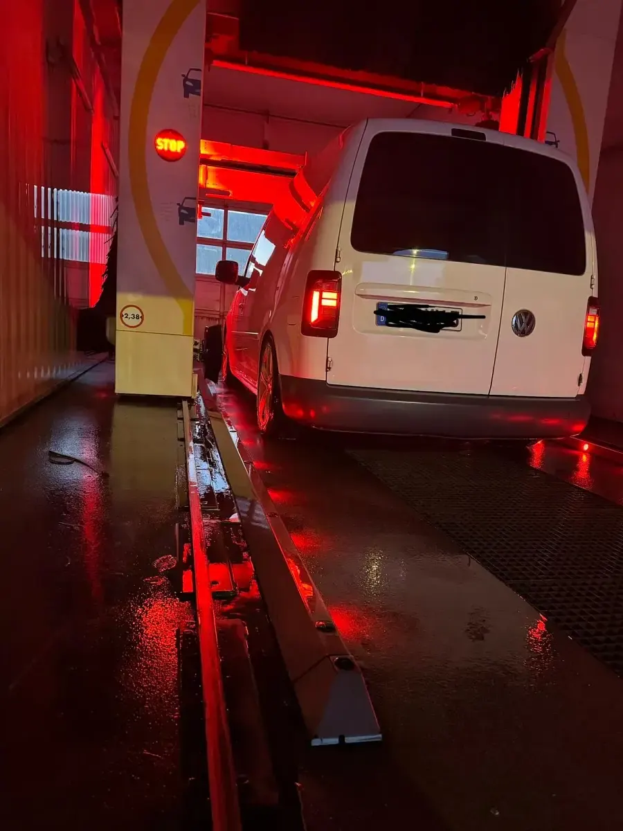 Gebraucht VW Caddy 105 PS (77 kW) 2007 Weiß Van / Kleinbus