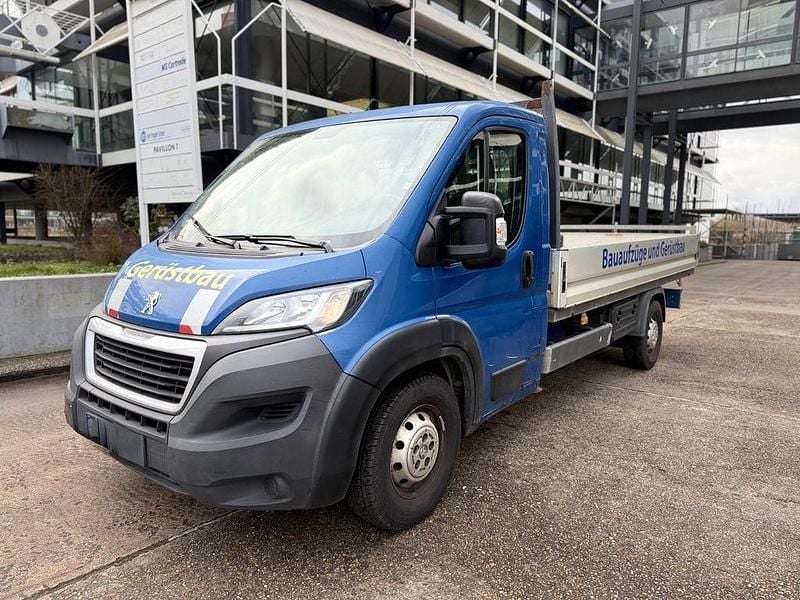 Gebraucht Peugeot Boxer 163 PS (119 kW) 2018 Blau Van