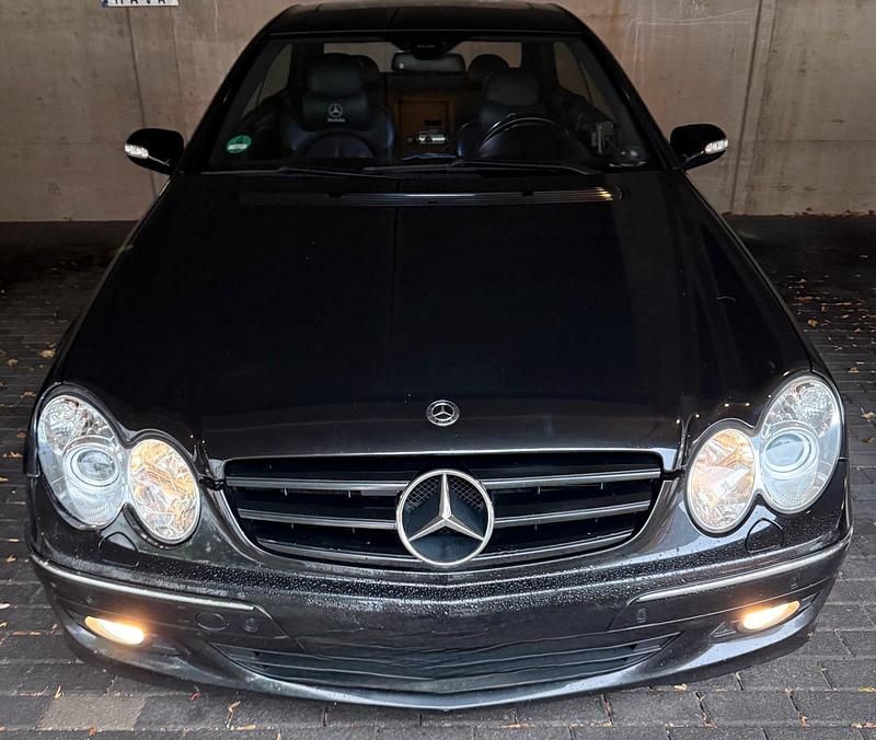 Schwarz Gebraucht 2008 Mercedes CLK320 Coupé | 6.500 € (Fairer Preis) - Bild 1/4