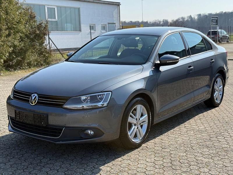 Gebraucht VW Jetta Comfortline 105 PS (77 kW) 2011 Grau Limousine