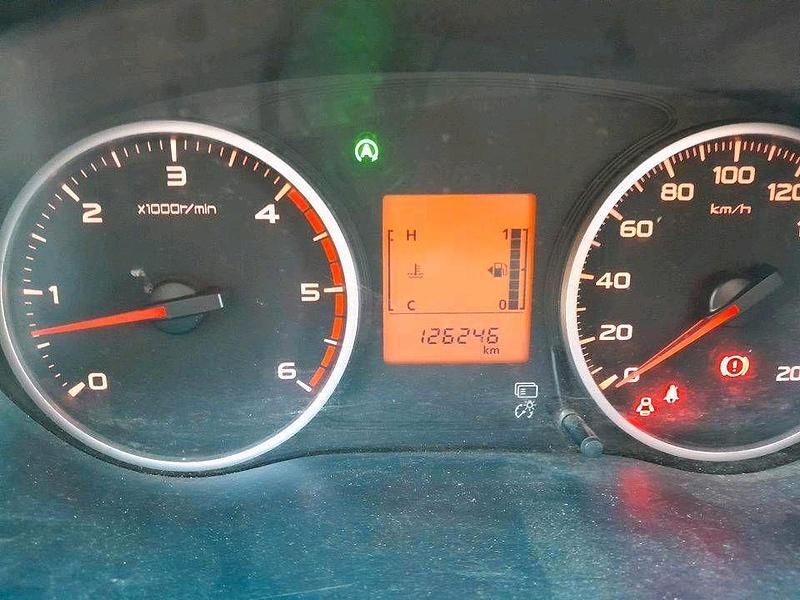Używany Mitsubishi L200 153 KM (112 kW) 2015 Srebrny Pickup