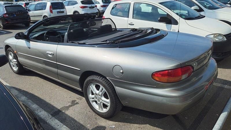 Gebraucht Chrysler Stratus 163 PS (119 kW) 1999 Grau Cabrio