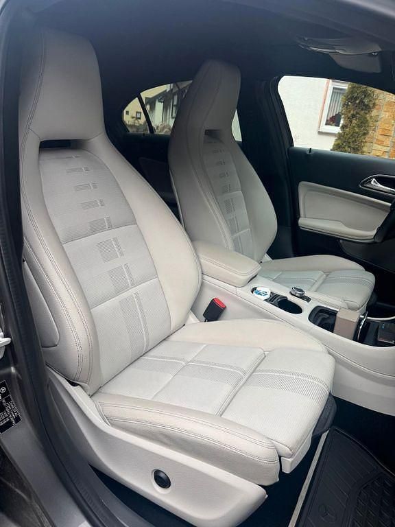 Gebraucht Mercedes 200 156 PS (114 kW) 2017 Grau Limousine