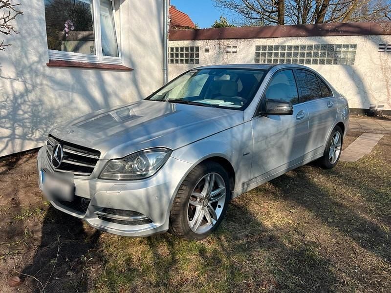 Gebraucht Mercedes C220 Elegance 170 PS (125 kW) 2012 Limousine