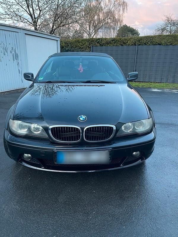Gebraucht BMW 320 Cabriolet 150 PS (110 kW) 2005 Schwarz Cabrio