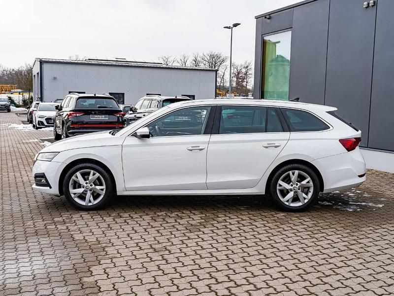 Gebraucht Skoda Octavia Style 150 PS (110 kW) 2023 Weiß Kombi
