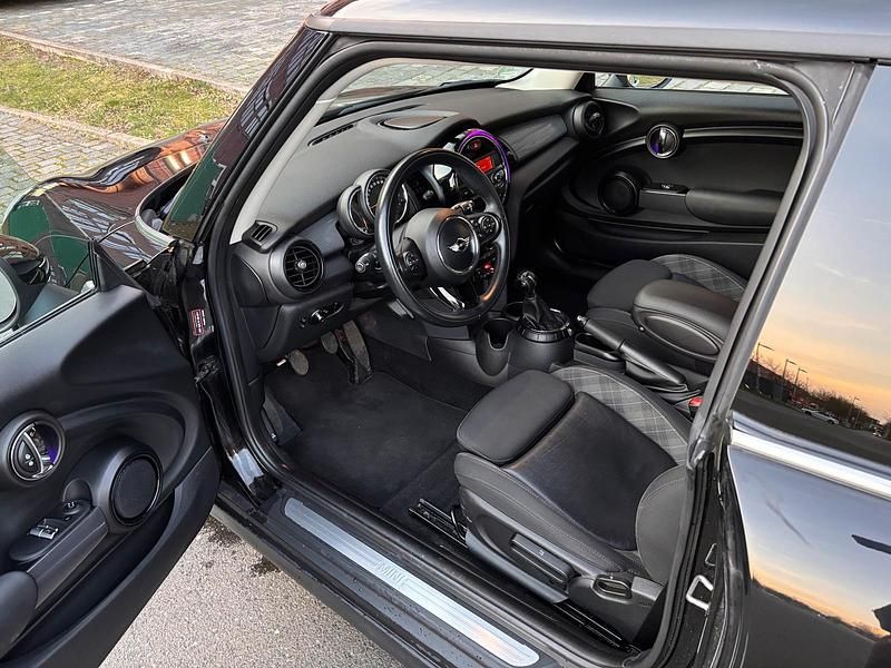 Gebraucht Mini Cooper 136 PS (100 kW) 2016 Schwarz Kleinwagen