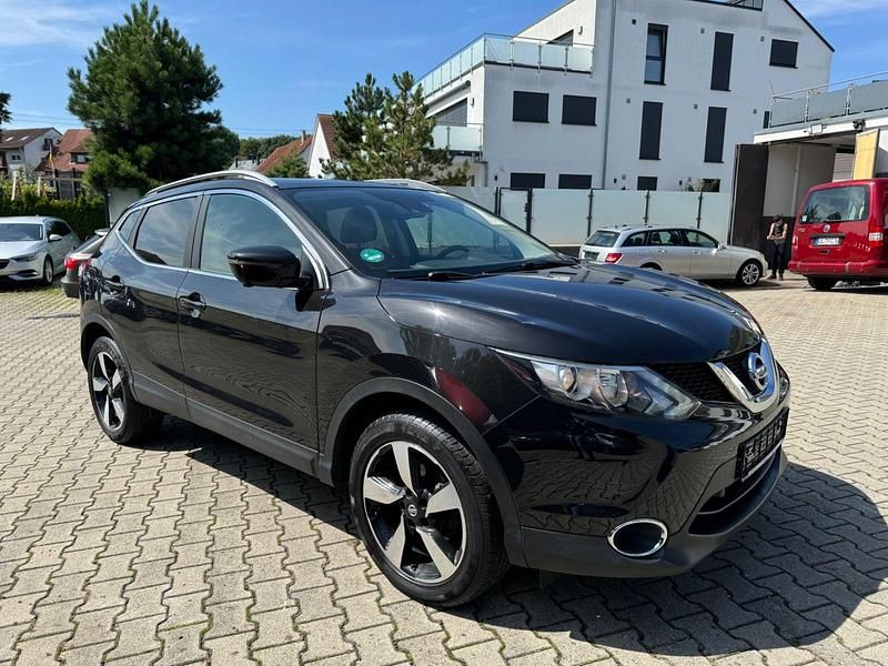 Gebraucht Nissan Qashqai N-Connecta 131 PS (96 kW) 2017 Schwarz SUV