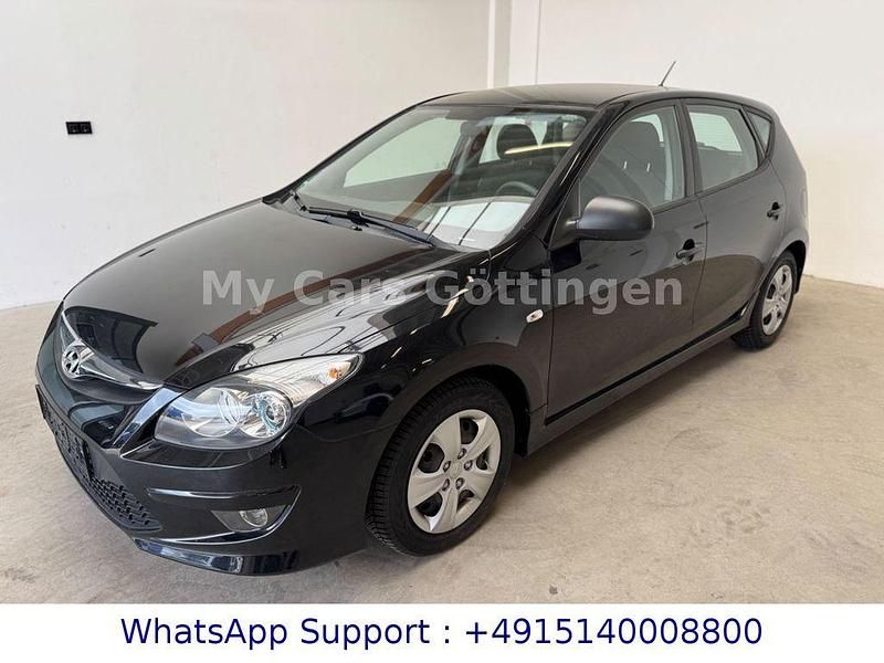 Schwarz Gebraucht 2012 Hyundai i30 Edition Limousine | 5.490 € (Fairer Preis) - Bild 1/4