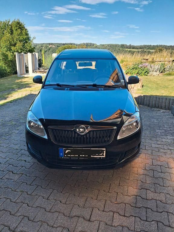 Grau Gebraucht 2013 Skoda Roomster Kombi | 5.200 € (Guter Preis) - Bild 1/4