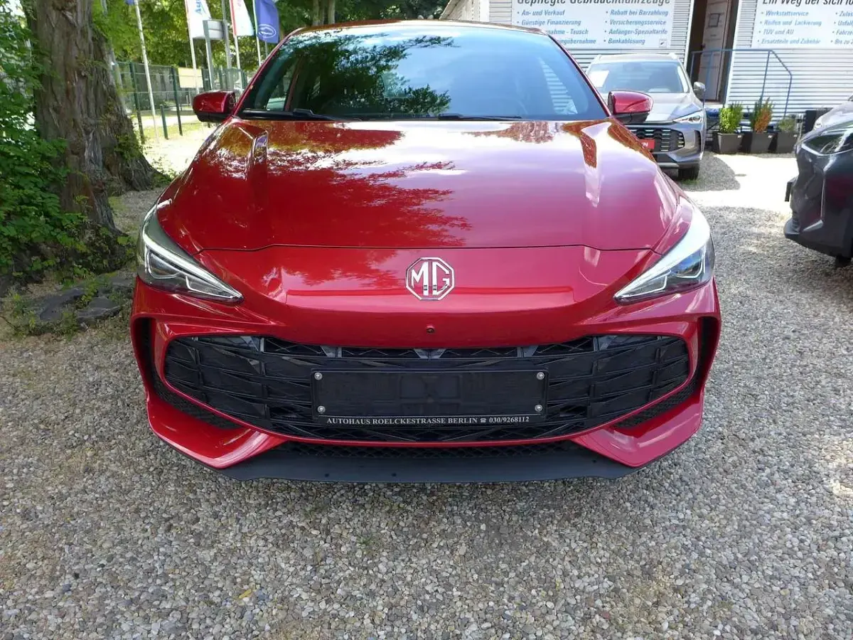 Neu MG MG3 Luxury 194 PS (142 kW) 2026 Diamond red Kleinwagen