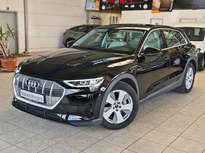 Gebraucht Audi e-tron Advanced 300 kW (408 PS) 2023 Brillantschwarz SUV