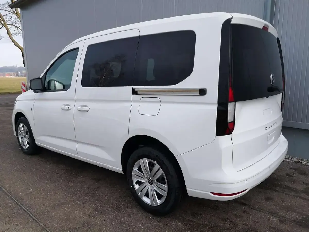 Neu VW Caddy Basis 122 PS (89 kW) 2026 Candyweiß Van / Kleinbus