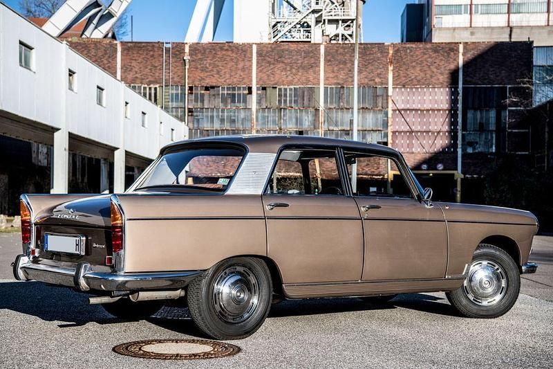 Beige Gebraucht 1966 Peugeot 404 Limousine | 17.000 € - Bild 1/4