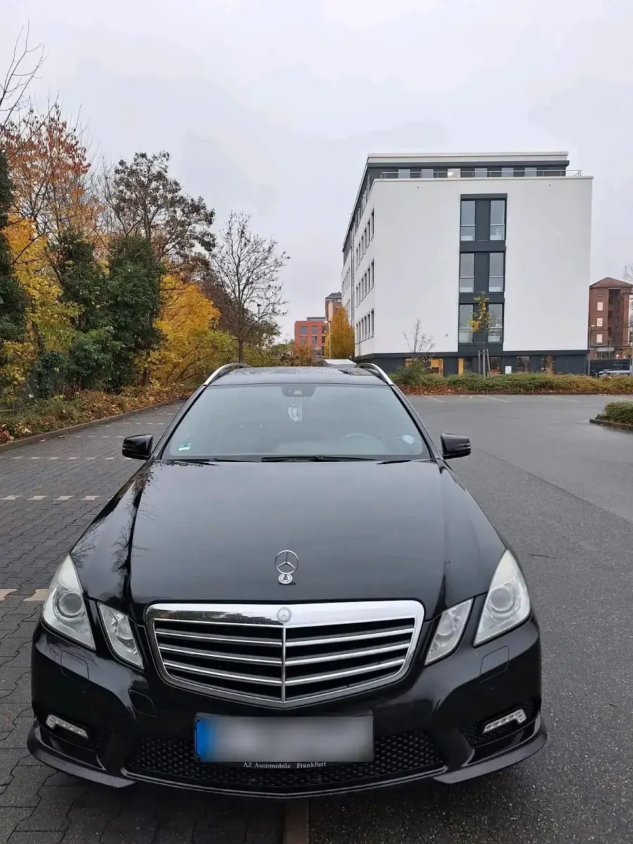 Usata Mercedes E250 205 CV (150 kW) 2009 Nero Berlina