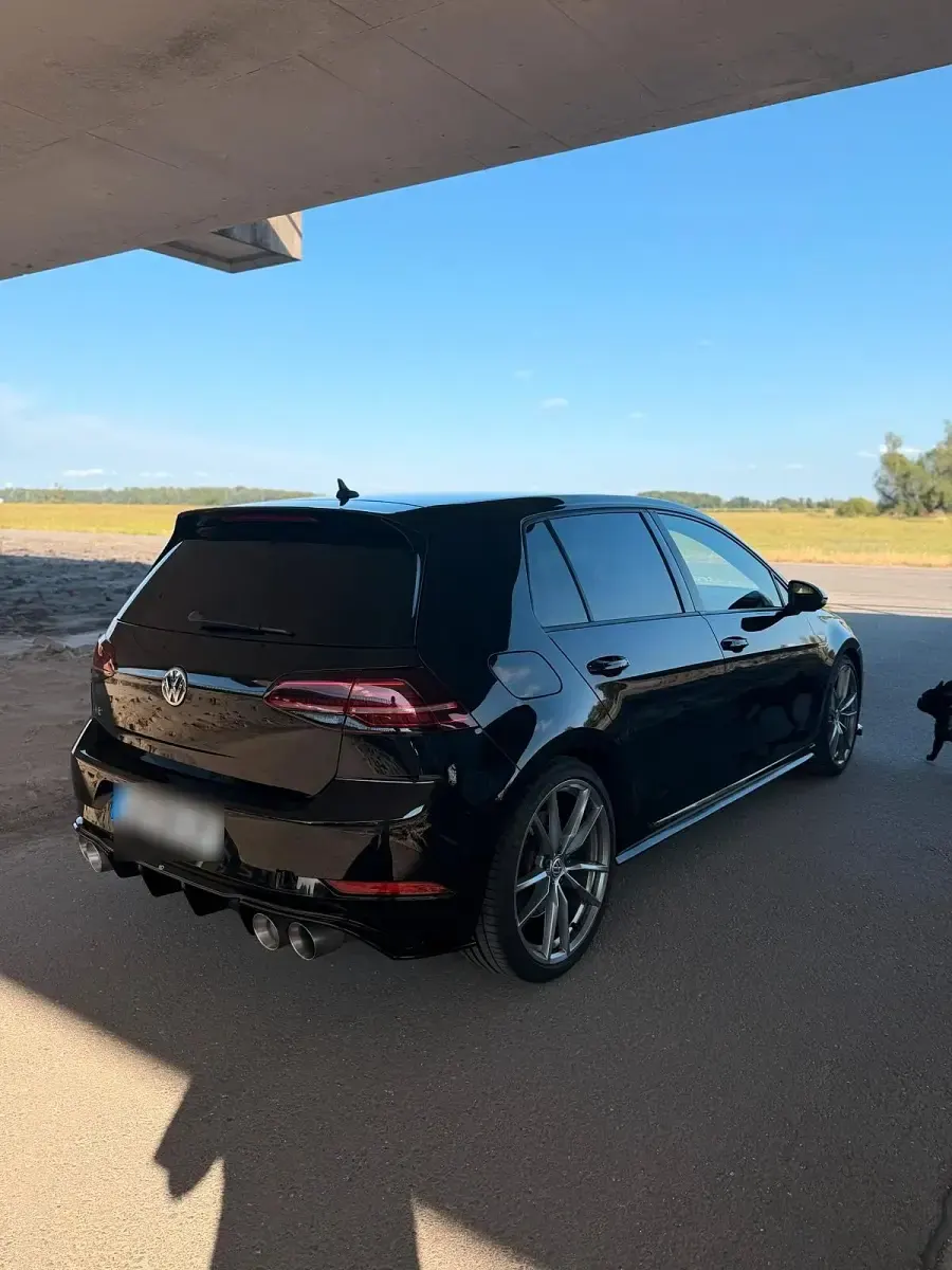 Gebraucht VW Golf VII 310 PS (228 kW) 2018 Schwarz Kleinwagen