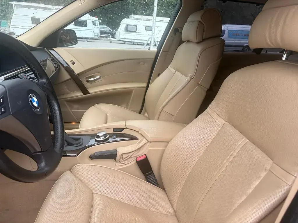 Gebraucht BMW 545 Performance 333 PS (244 kW) 2004 Blau Kombi