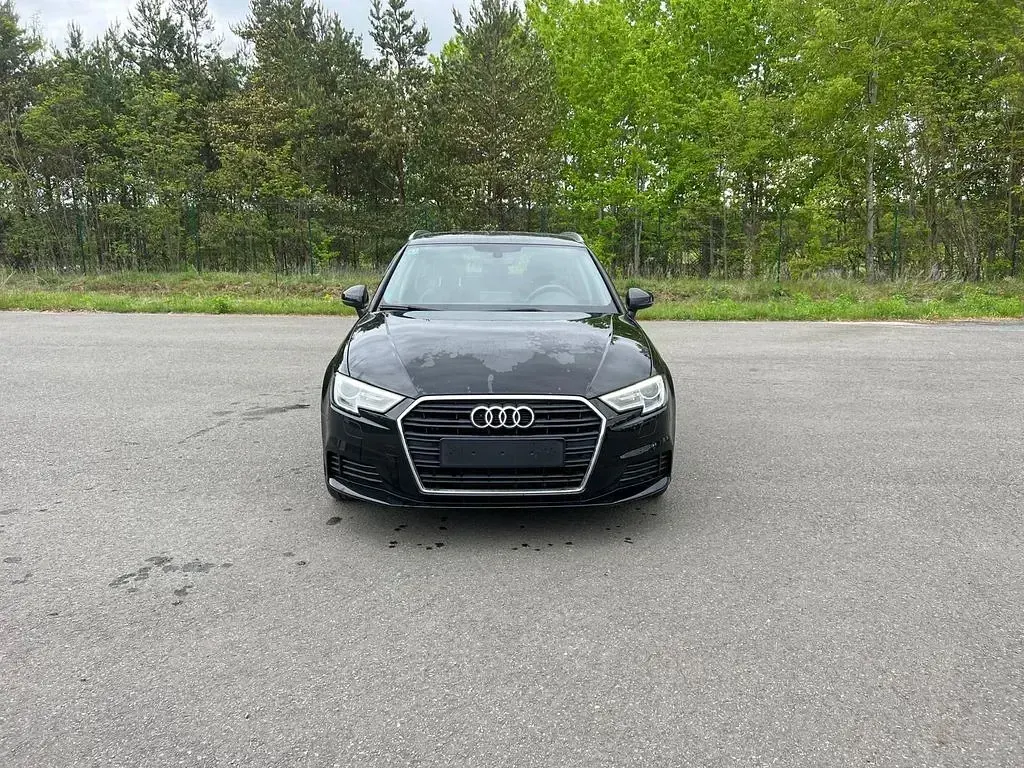 Usata Audi A3 Design 116 CV (85 kW) 2019 Nero Berlina