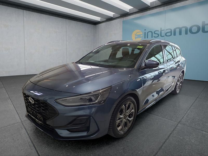 Blau Gebraucht 2023 Ford Focus ST-Line Kombi | 27.199 € (Etwas zu teuer) - Bild 1/4
