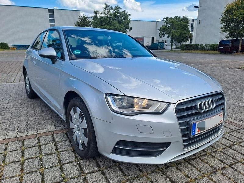 Gebraucht Audi A3 Attraction 150 PS (110 kW) 2013 Silber Limousine