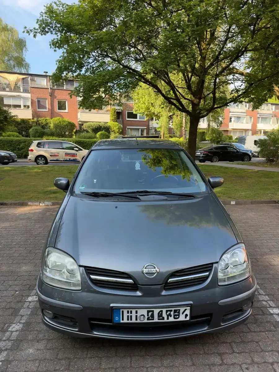Gebraucht Nissan Almera Tino Acenta+ 116 PS (85 kW) 2005 Grau Van / Kleinbus