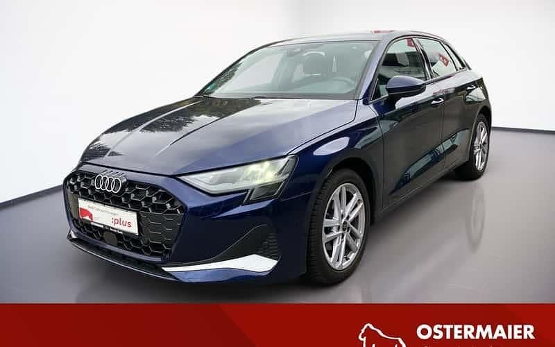 Blau Gebraucht 2025 Audi A3 Sportback Advanced Kleinwagen | 28.995 € (Fairer Preis) - Bild 1/4