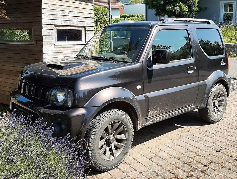Braun Gebraucht 2015 Suzuki Jimny Style SUV | 16.000 € (Fairer Preis) - Bild 1/4