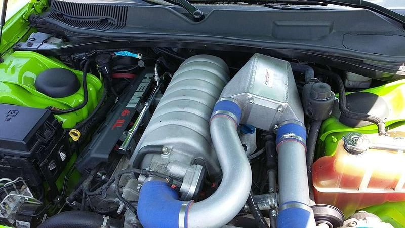 Second-hand Dodge Challenger 568 CP (417 kW) 2009 Verde Coupe