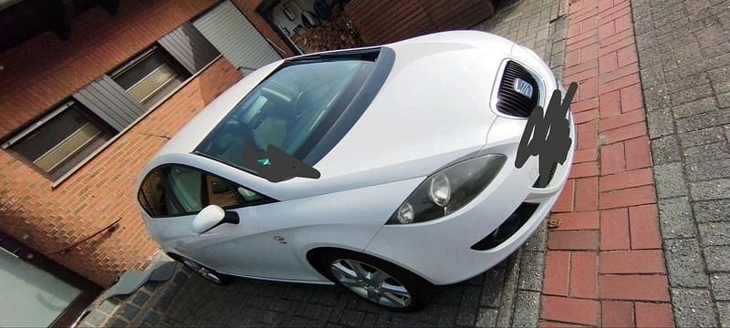 Second-hand Seat Leon 102 CP (75 kW) 2008 Alb Hatchback