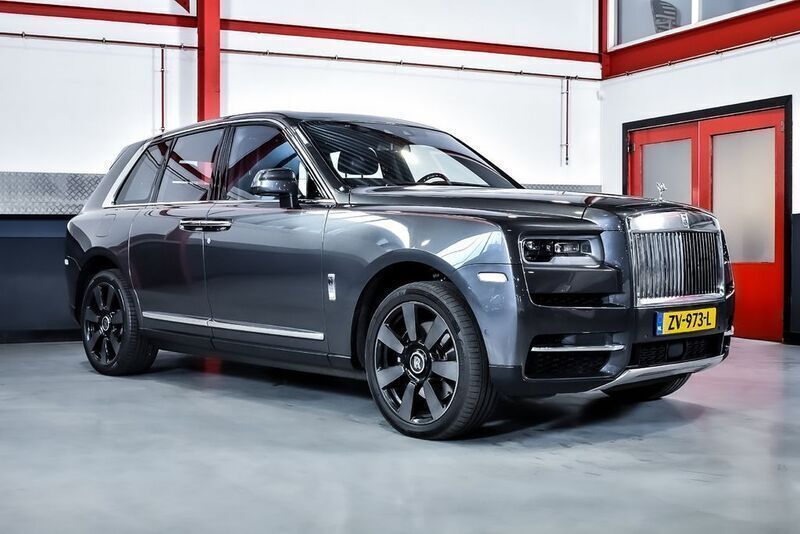 Grau Gebraucht 2019 Rolls Royce Cullinan SUV | 374.999 € - Bild 1/4
