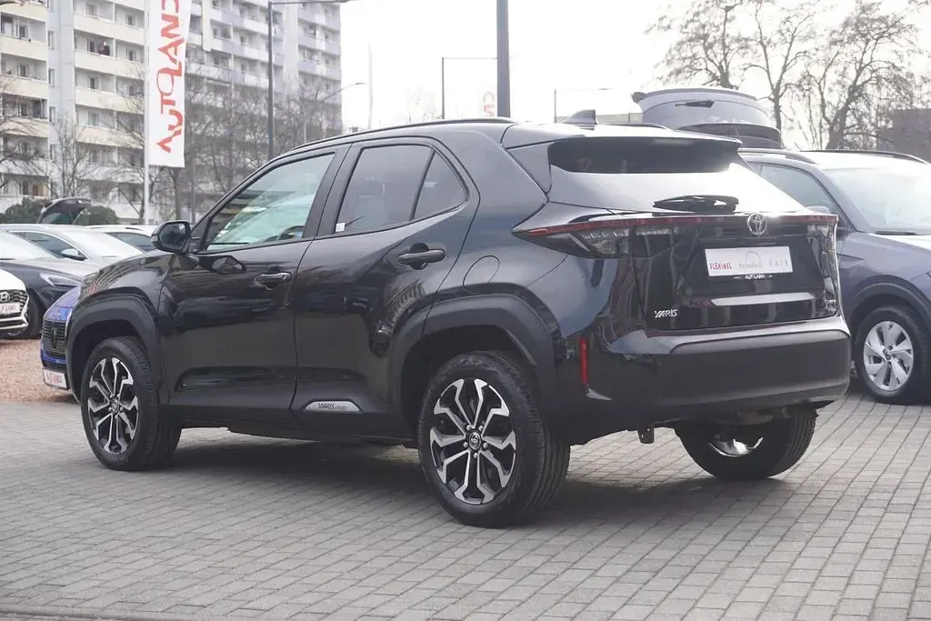 Gebraucht Toyota Yaris Cross 116 PS (85 kW) 2024 Rot SUV